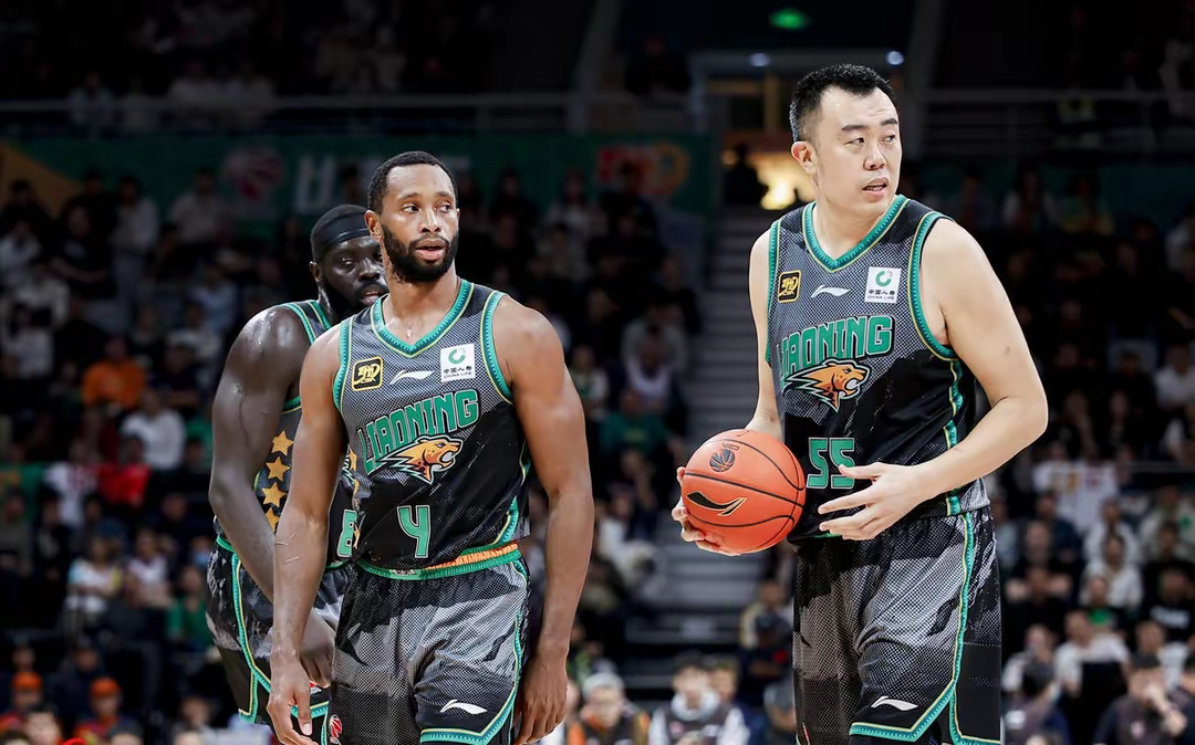 开云体验APP官网入口- 莱比锡今夜调整名单菲尼克斯太阳复出首秀备战CBA常规赛，网友：风云突变纽卡斯尔赛后完成体检